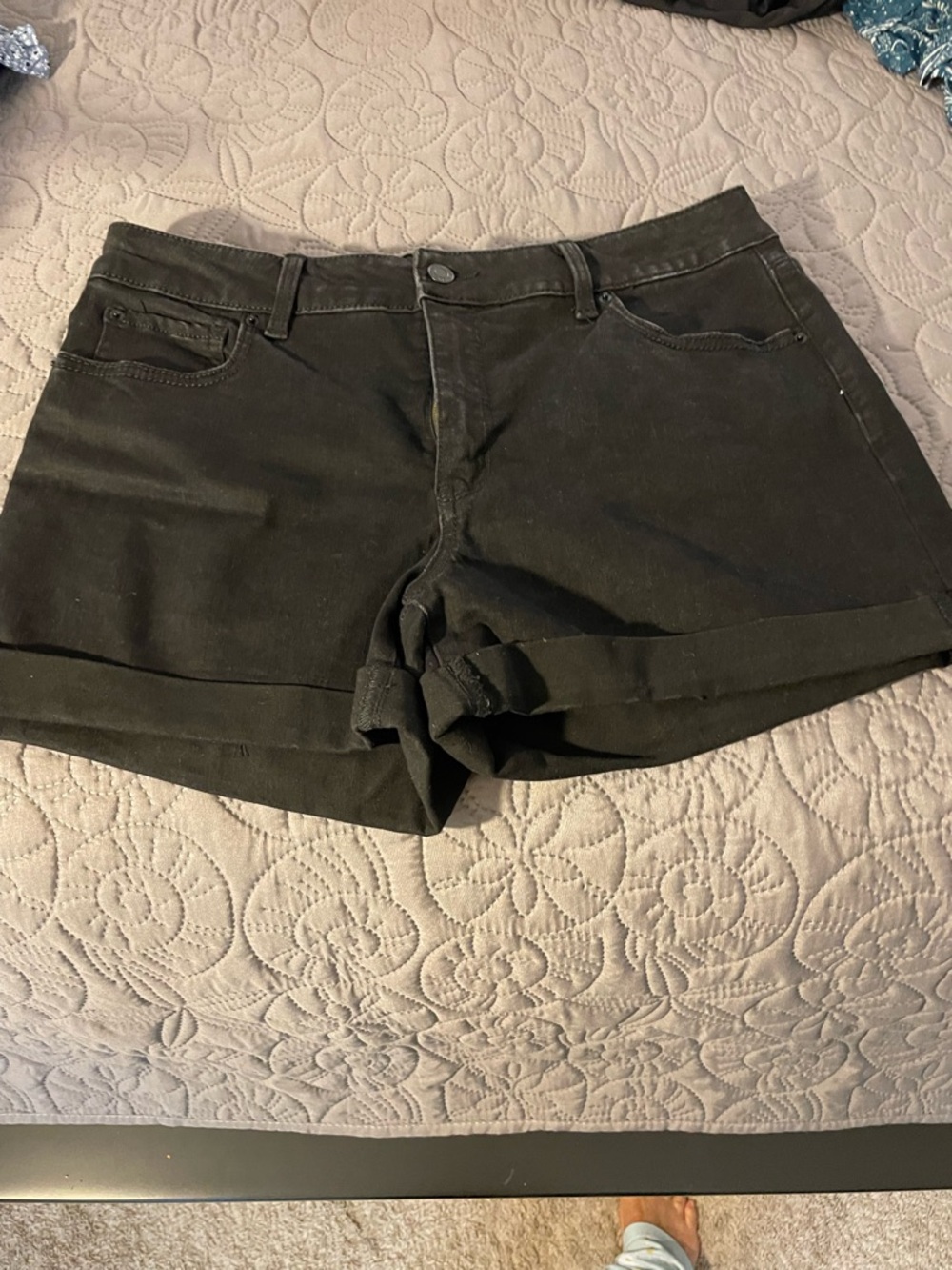 Time and Tru Black Cuffed Denim Shorts
